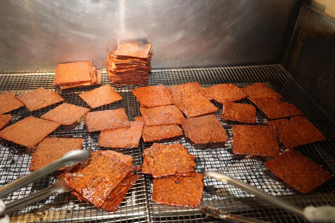 一转眼，又到了肉干业者一年一度的高峰期。