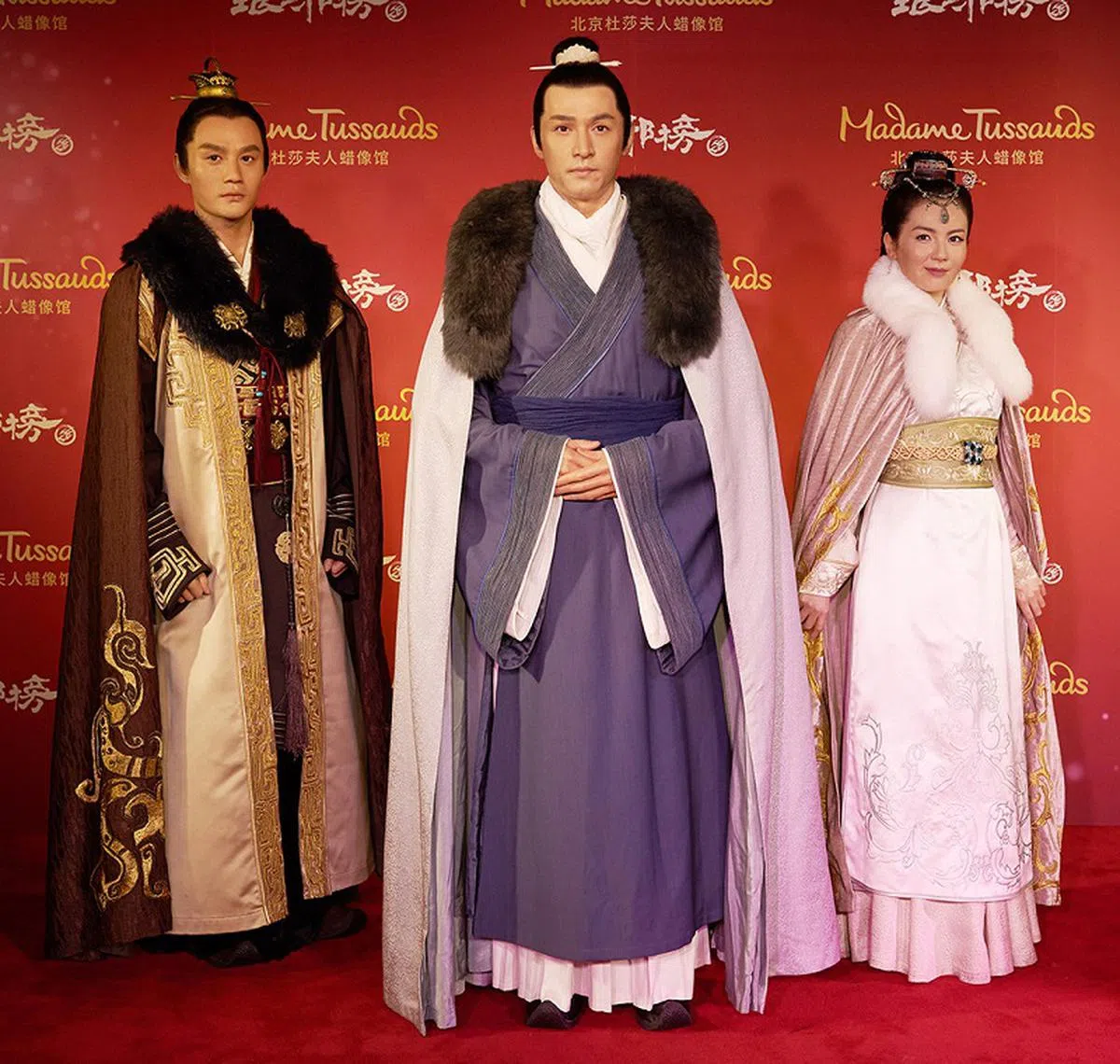  靖王（左）、梅长苏（中）、霓凰郡主（右）的蜡像栩栩如生。（互联网） 