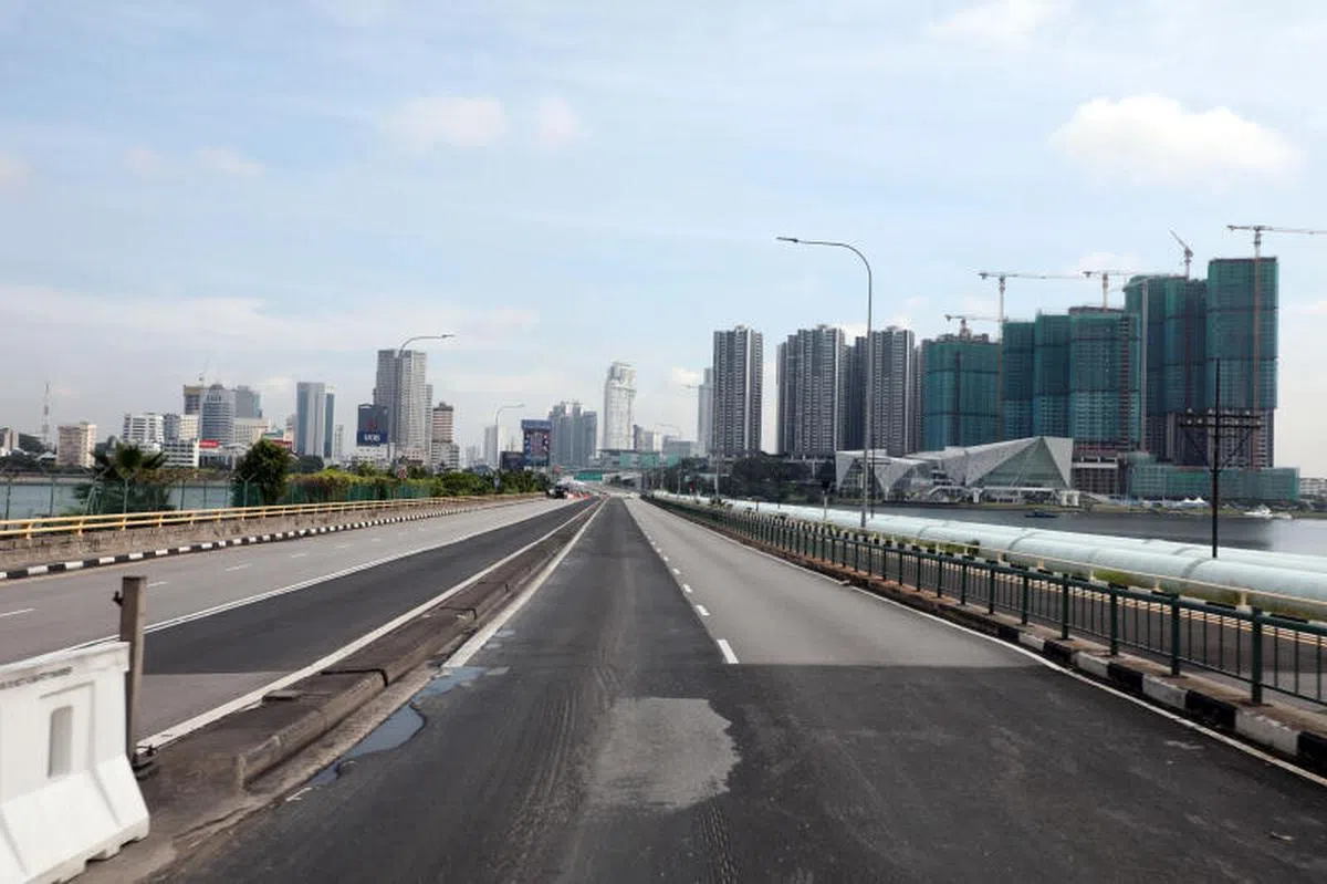 新马边境实行严格管控后，新柔长堤显得格外冷清。图摄于2020年7月。（联合早报）