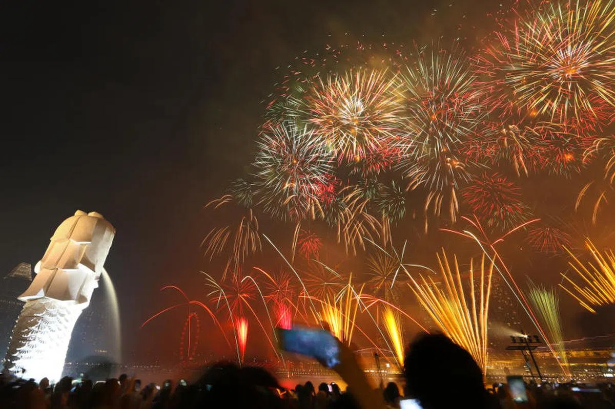  2019年新加坡国庆庆典第二场国庆预演的璀璨烟花汇演。（联合早报） 