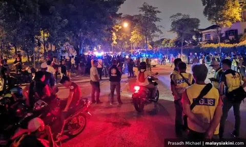 马来西亚吉隆坡兴都庙上个月发生骚乱，导致一名马来消防员遇袭受重伤，不幸逝世。（当今大马）