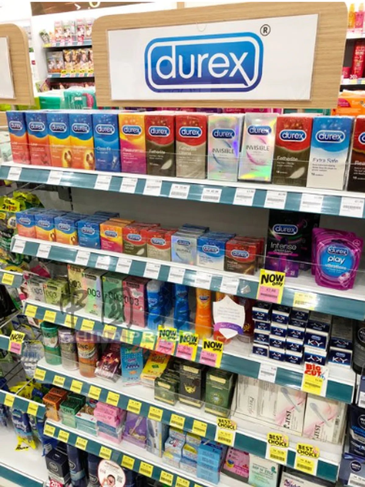  保险套逃过被扫的命运。（中国报） 