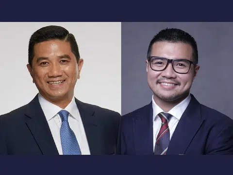 原产业副副部长高级机要秘书哈兹阿兹坚（右）今早再爆料称，他与马国经济事务部长阿兹敏（左）从3年前到现在，共发生4次性关系。（张丽萍制图）