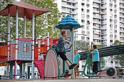 新加坡人口及组屋开始迎来“老问题”。