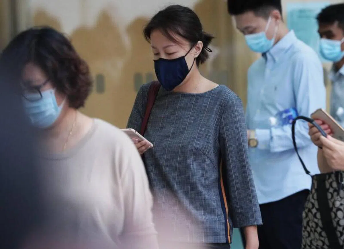  唐琳面对10项官方机密法令控状。（海峡时报） 