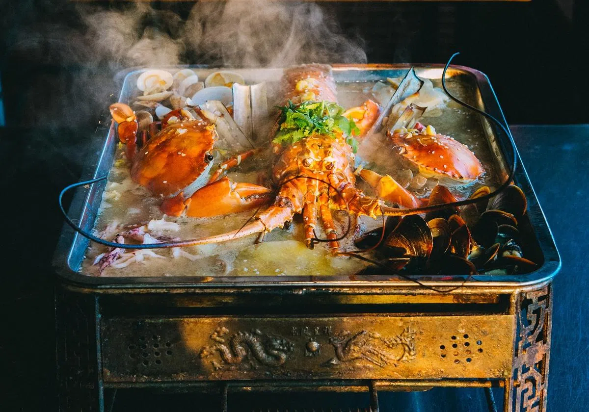 无论新元“大起或大落”，好料还是要吃的吧？（Fat Fish 肥鱼脸书）