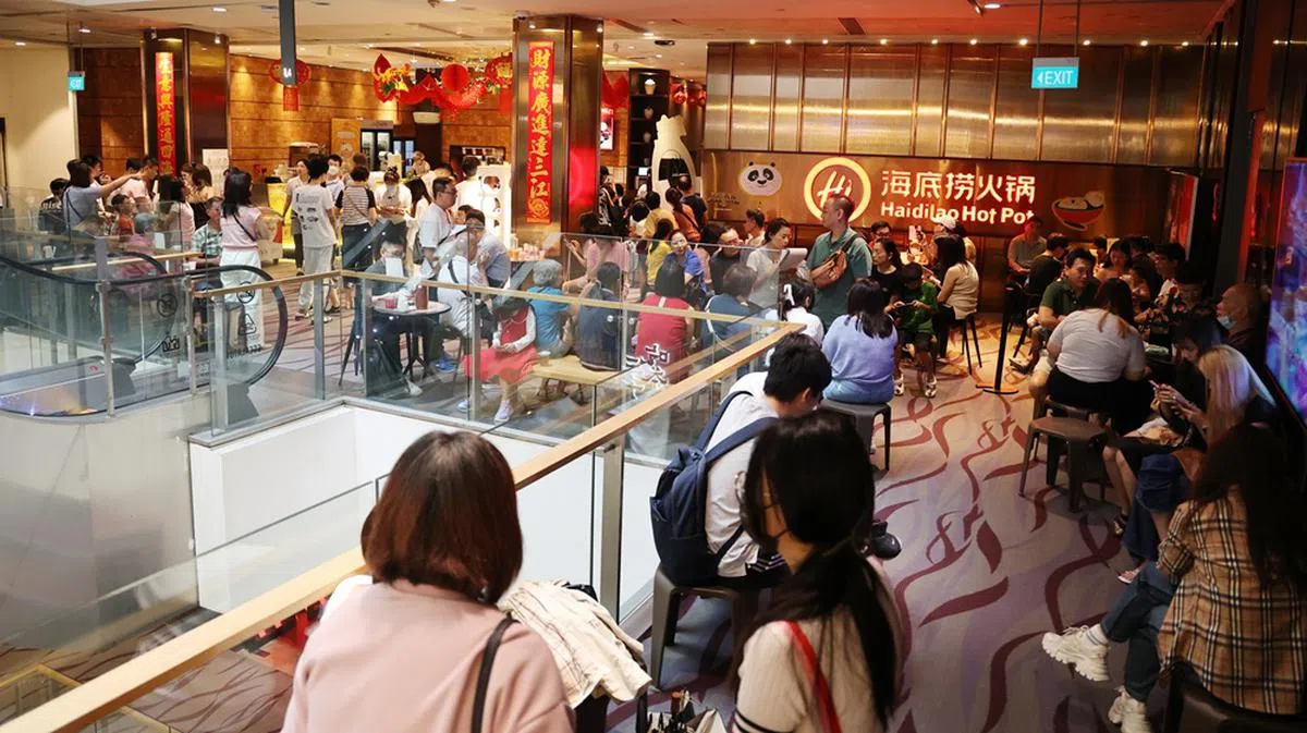 火锅连锁店海底捞目前在新加坡设有18家分店。（新明日报）