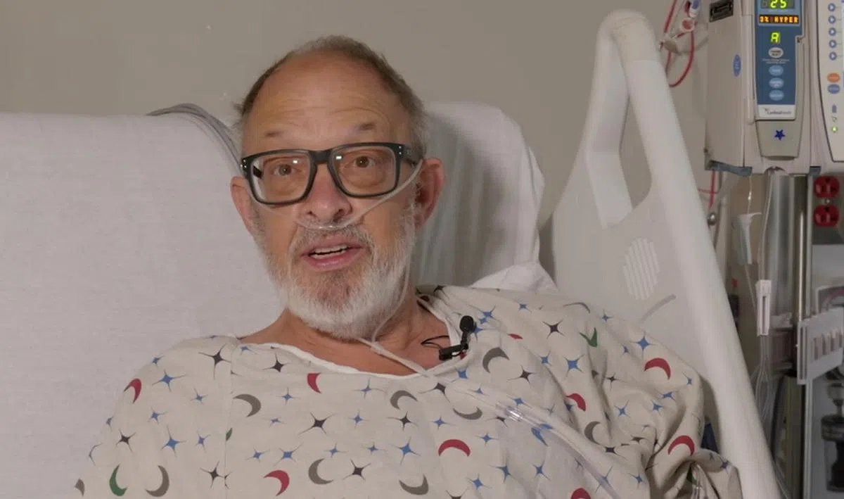 福赛特上周完成猪心移植手术，目前已经可以自主呼吸。（美国马里兰大学医学院）