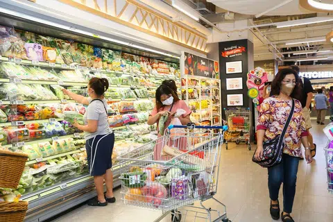 好消息是，政府承诺不会在今年提高消费税。不怎么好的消息是，政府不会无限期推迟这些加税计划。（联合早报）