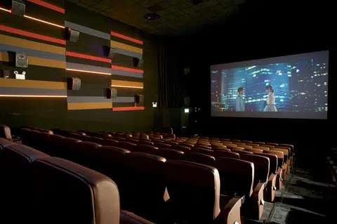 分析指出，新加坡戏院在全球产业全面复苏前，上座率预计只会达到疫情前的七成。（海峡时报）