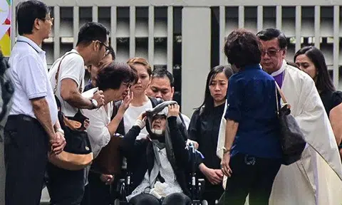 Fatal AYE accident: 100 turn up for victim's funeral