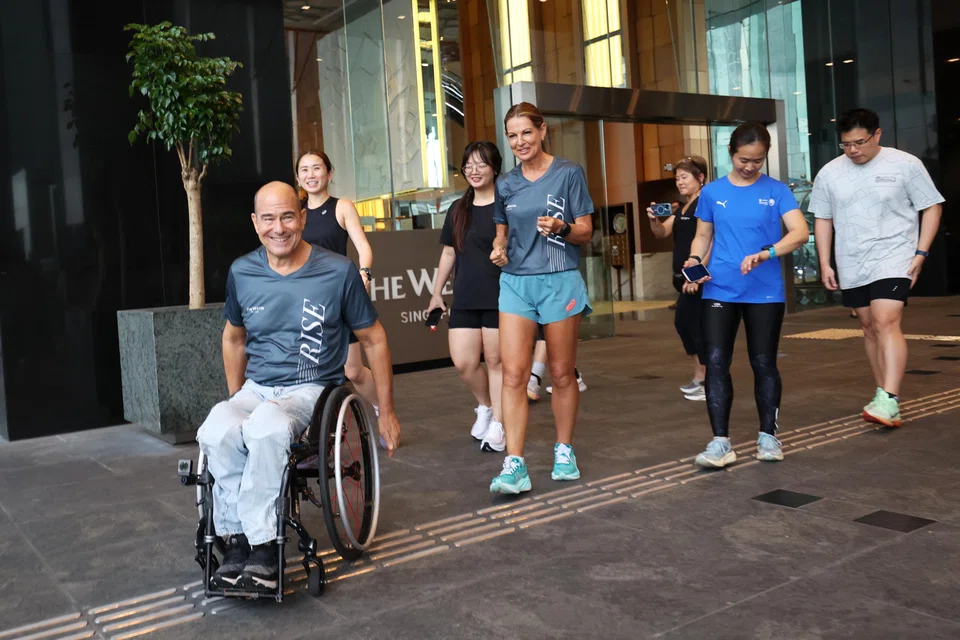 After the event launch, both Burns and Dau went for a short 2.4km run with members of the public.