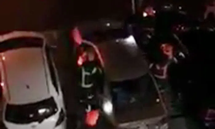 'How can you do that?' Passer-by scolds man for leaving baby in car for ...