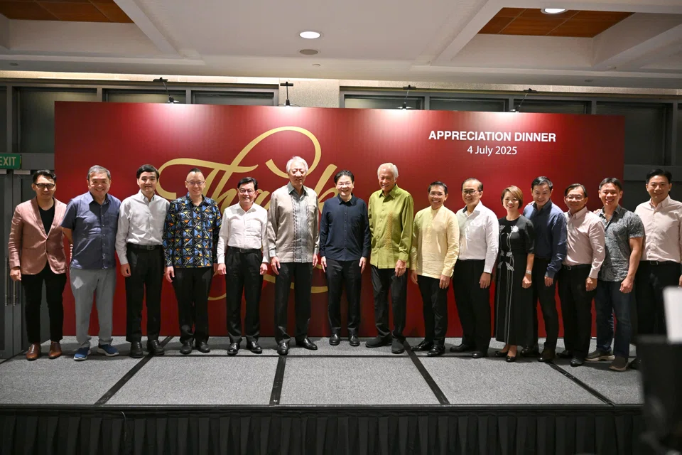 PM Lawrence Wong (seventh from left) with retired MPs (from left) Don Wee, Sitoh Yih Pin, Heng Chee How, Tan Wu Meng, Heng Swee Keat, Teo Chee Hean, Ng Eng Hen, Maliki Osman, Lim Biow Chuan, Foo Mee Har, Lim Wee Kiak, Chong Kee Hiong, Louis Ng and Derrick Goh.