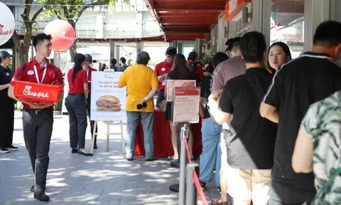 By 10.30am on June 26, 30 people were in queue outside the pop-up at Aniplus Cafe in the hopes of securing a meal. Photo: The Straits Times