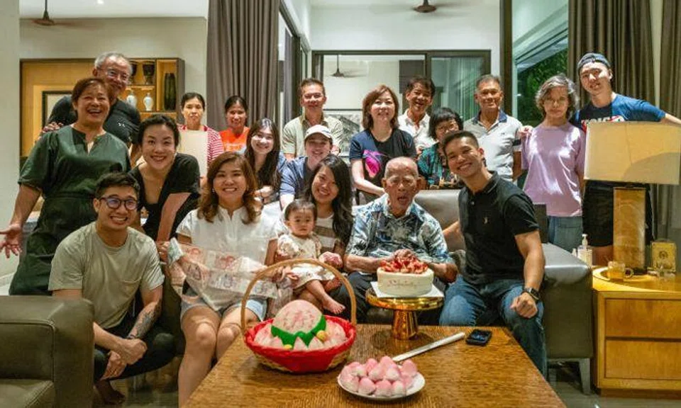 101-year-old man shows family final gesture of love before dying on Christmas Day
