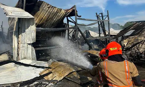 Sungei Tengah storage shed fire put out by SCDF with 3 water jets