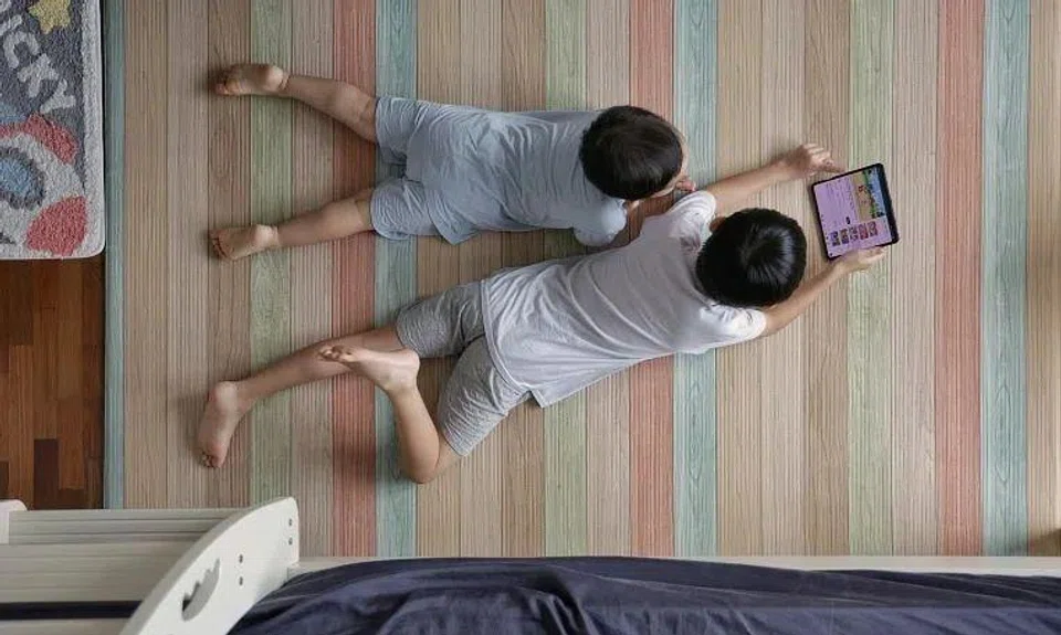 Parents said that while they are aware of the harms posed by devices, they face challenges in limiting screen time. 