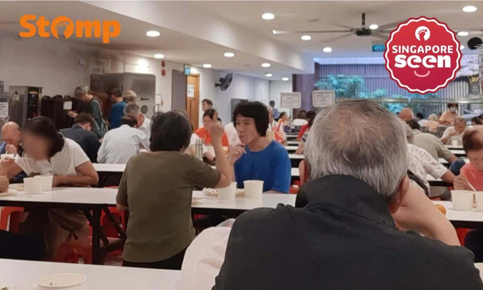 Amos Yee was seen having lunch with his mother in the Singapore Buddhist Lodge