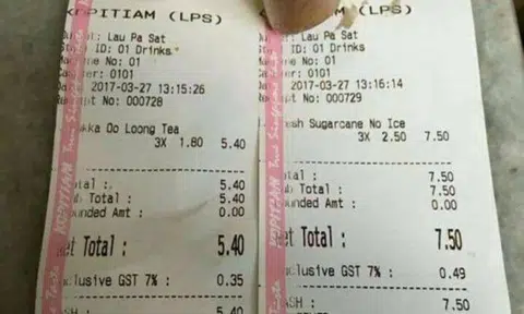 Diner claims Lau Pa Sat drink stall staff charged him $7.50 for $5.40 worth of drinks