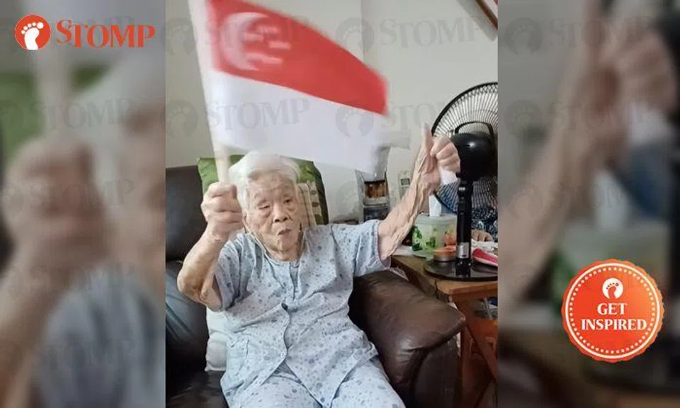 102-year-old ah ma shows love for Singapore while watching NDP at home