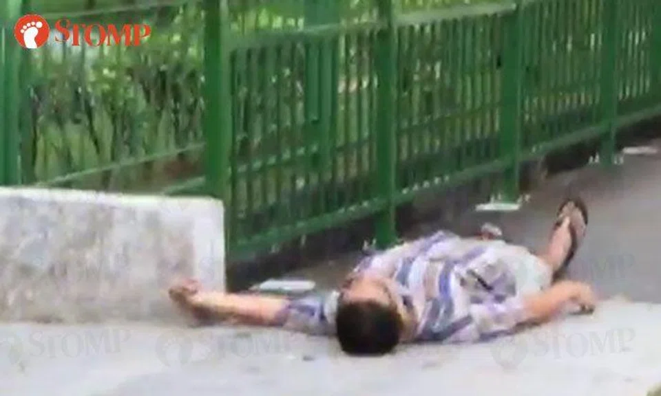 Stomper rushes to help man who collapsed on pavement in Marsiling: 'He walked like someone suffering from stroke or cerebral palsy'