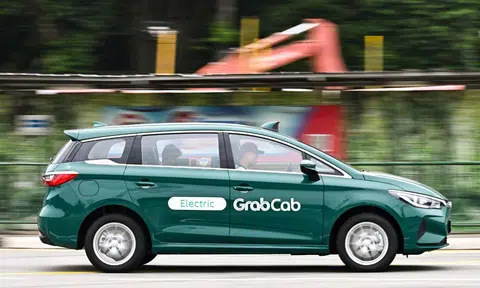 parent slams teacher for saying he is “just a grab driver”