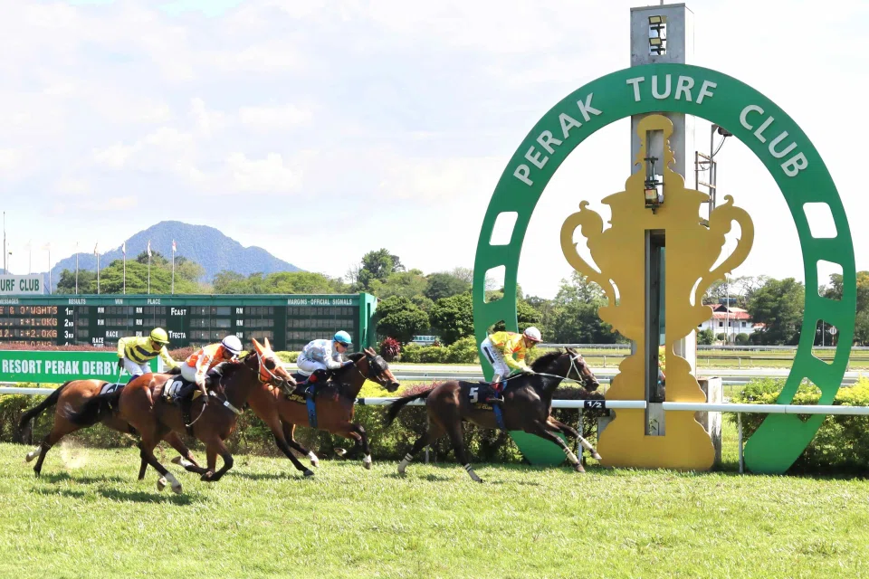 Lucky Magic (Shafiq Rizuan) pulling away to a convincing win in the Group 1 Perak Derby (2,000m) in Ipoh on March 2. The Winson Cheng Han Yong-trained galloper won his first Group 1 race in the Penang Gold Cup on Dec 29, 2024.