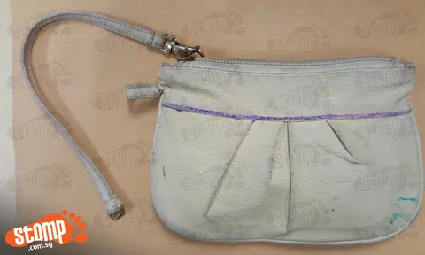 Lost a white wallet at CCK Ave 4 Blk 444? Stomper wants to return it to you