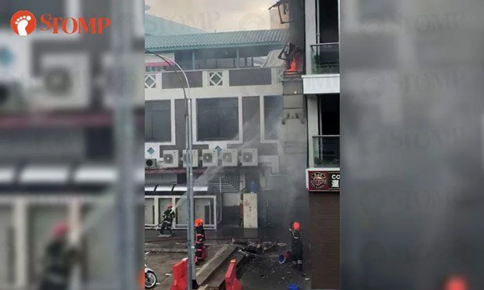 Fire breaks out at Pasir Ris coffee shop | STOMP
