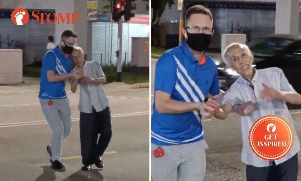 Kind soul helps old man who peed on himself cross the street, buys him underwear and wet wipes