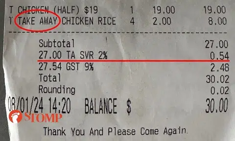Restaurant customer asks why there's service charge for takeaway, staff says it's for the container