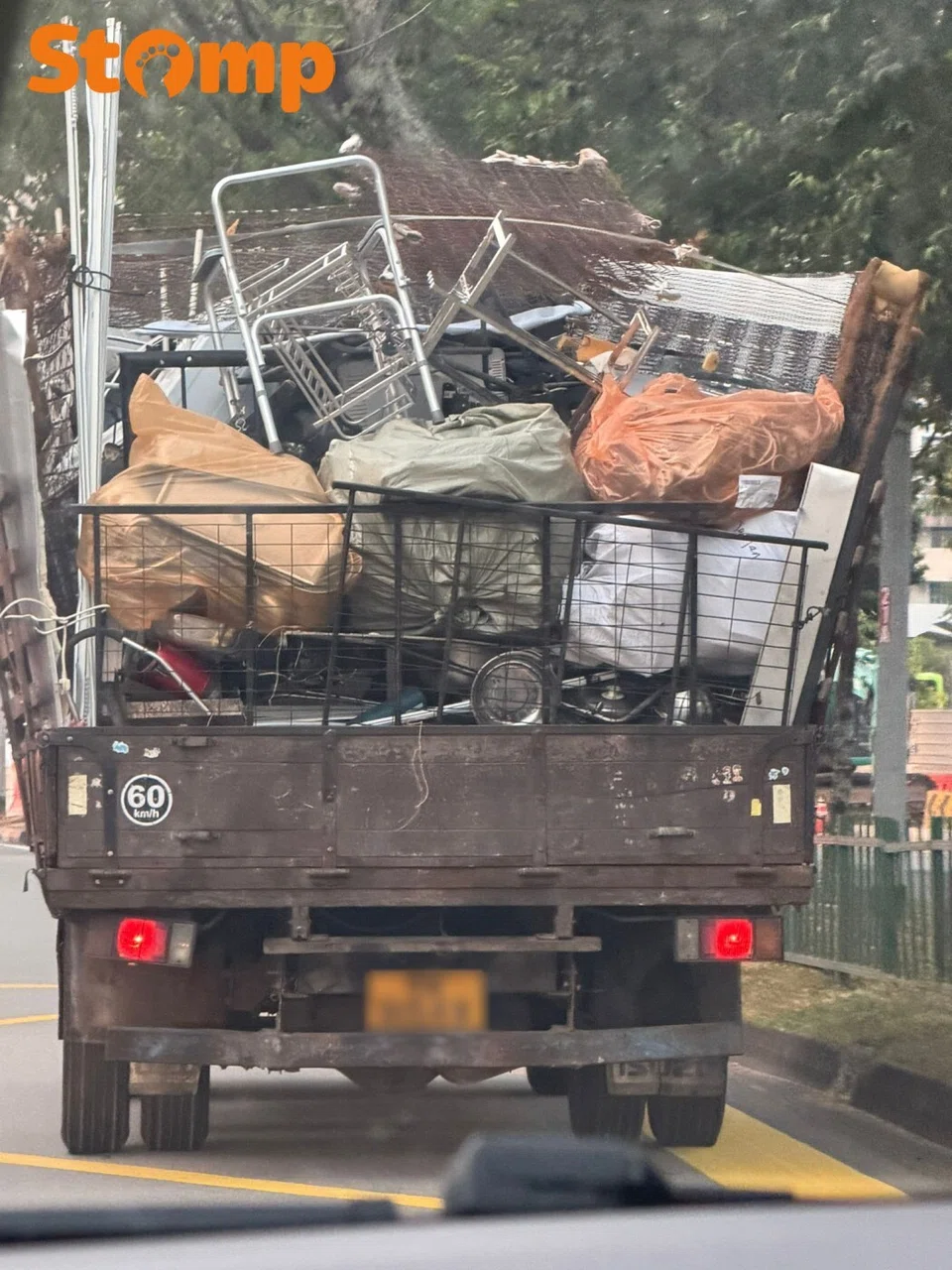 Lorry load safety concerns in Hougang