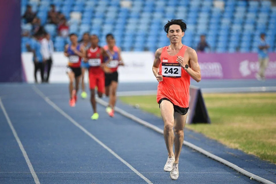 Singapore's Soh Rui Yong (No. 242) en route to winning a silver medal in the SEA Games men's 10,000m final at the Morodok Techo National Stadium in Cambodia on May 11, 2023.