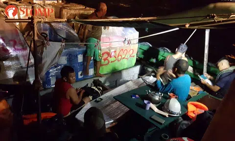 9 crew rescued after collision between sea craft and bunker tanker at East Jurong Channel, MPA investigating