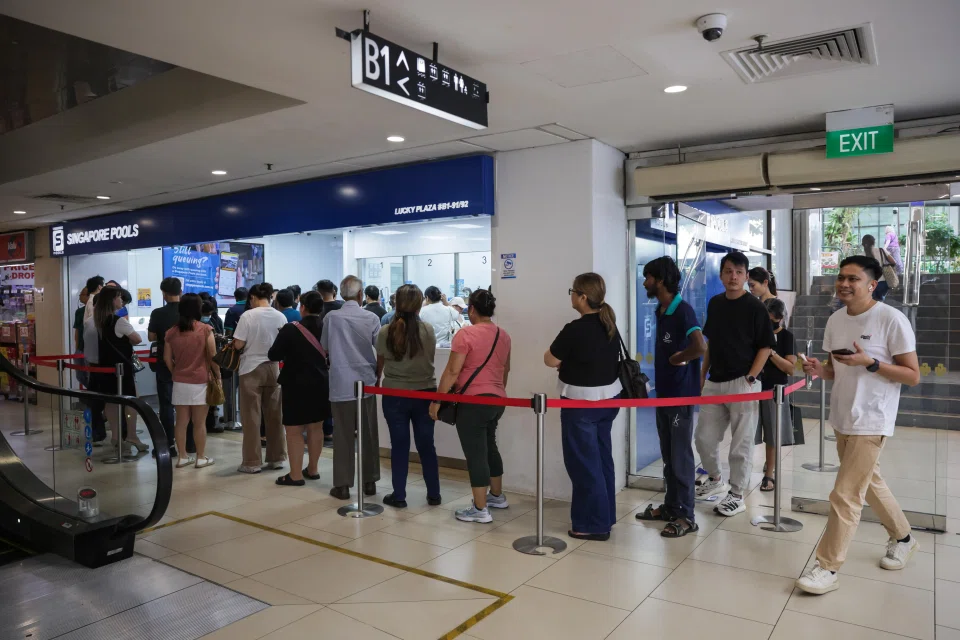 The prize money started out at more than $1.2 million on Oct 27, and multiplied almost fivefold to more than $5.8 million by Nov 3. ST PHOTO: GIN TAY