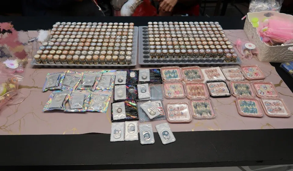 280 contact lenses were seized.