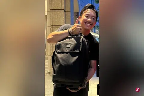 Zhuang Binghao retrieved his work bag with equipment worth thousands thanks to the help of netizens. 