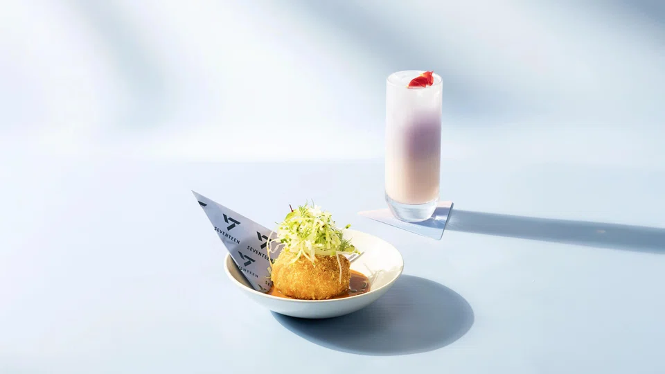 Bread Street Kitchen by Gordon Ramsay’s The Olle Heat Pairing features the restaurant’s Lobster Scotch Egg and Jeju Olle drink. PHOTO: MARINA BAY SANDS