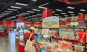 Popular Bookstore, store closures, Singapore retail