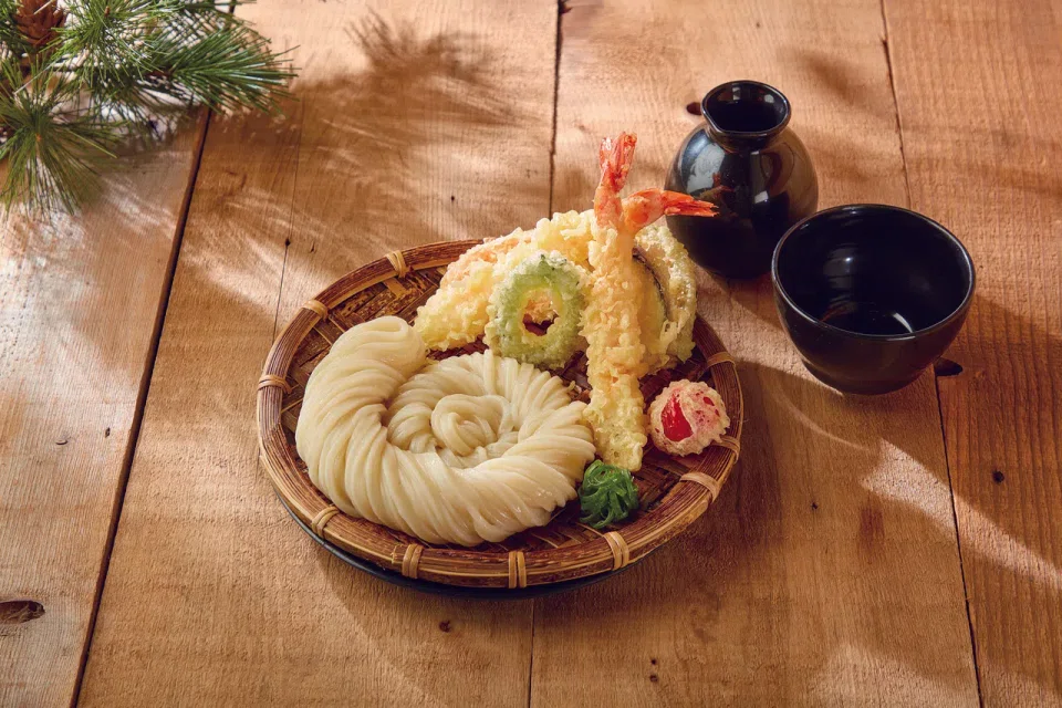 Udon Shin's premium tempura kake udon.