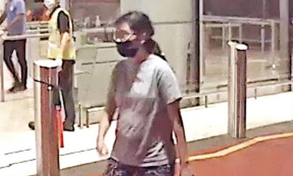 Driver of 7-seater taxi calls police after woman says she has no money for $50+ fare