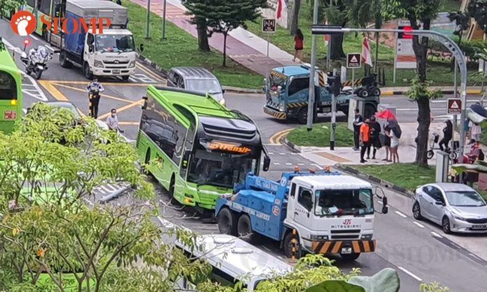 Bus and 2 cars in accident along Yishun Ring Road