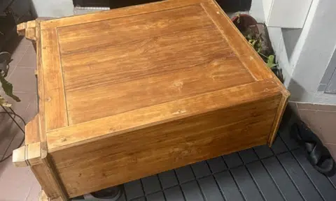 Teen, 19, arrested over fallen shoe cabinet outside Choa Chu Kang flat