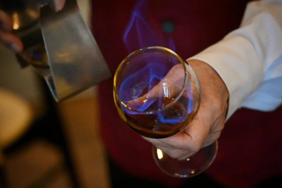 Why this 85-year-old waiter does not want to retire
