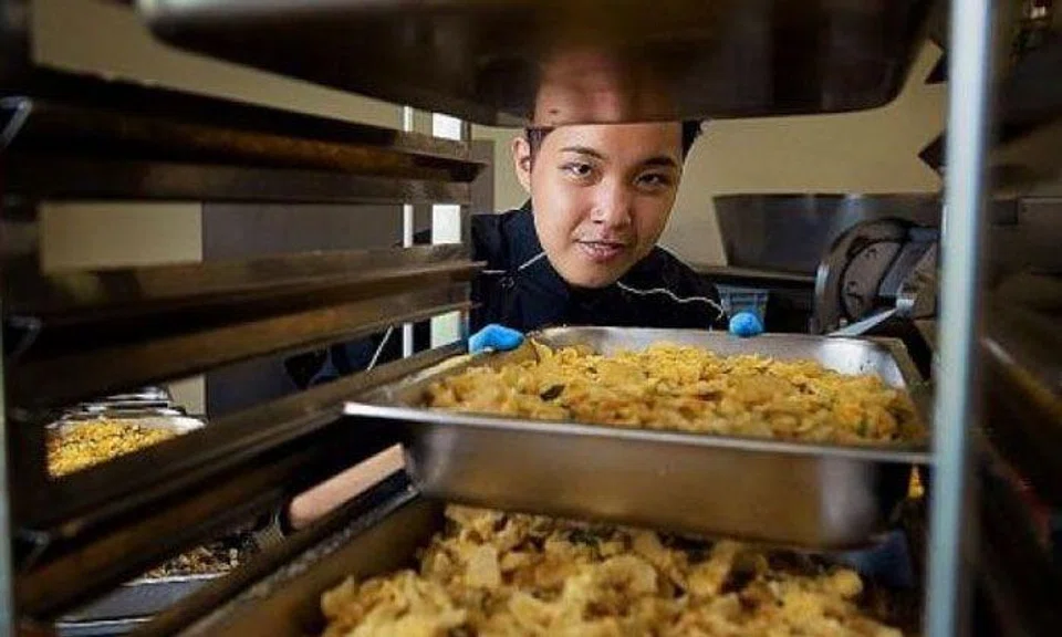 Why snack on potato chips when you can eat them for a living like this guy