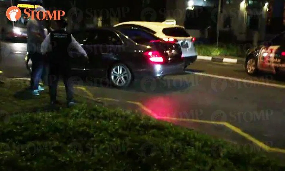 Woman driving Merc blocks road at Wisma Atria then asks Stomper: "What's your problem?"
