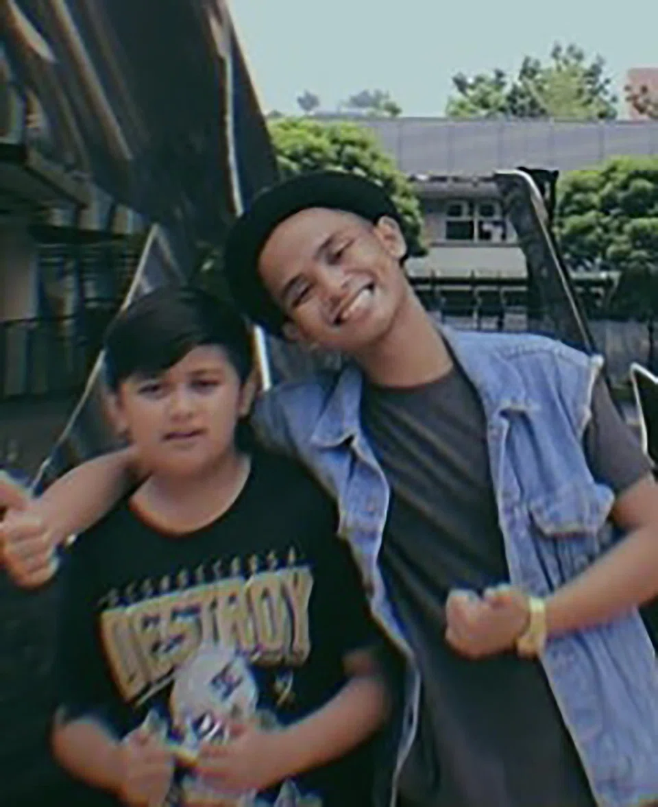 Singapore singer-songwriter Syaz Smooth’s debut EP includes songs written by his late brother, singer Shahfiq (right). This photo was taken in 2017, the same year Shahfiq came to fame after winning Suria’s reality singing competition Anugerah.