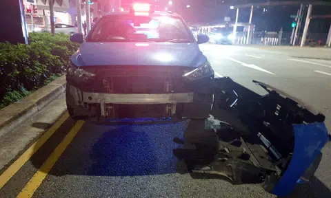 Man sped off from police check, drove against traffic and hit taxi: Abandoned car and drugs found