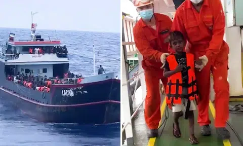 S'pore rescue centre coordinates rescue of 305 from sinking ship near Vietnam, 20 kids on board
